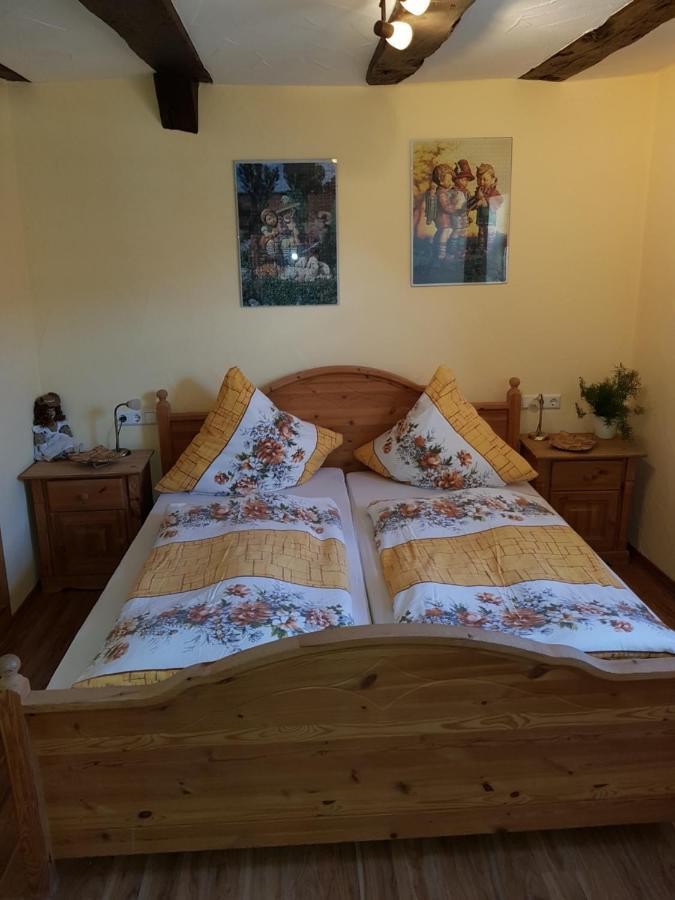 Zum Burgtoerle Hotel Wallduern Buitenkant foto