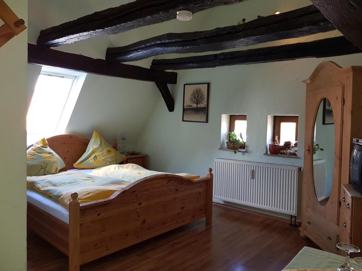 Zum Burgtoerle Hotel Wallduern Buitenkant foto